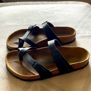 Mayari Birks - like new. Great condition.